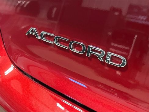 New 2025 Honda Accord SE image 9