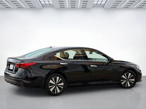 Used 2020 Nissan Altima 2.5 SV FWD image 7