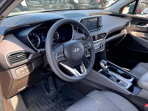 Used 2019 Hyundai Santa Fe SE image 11
