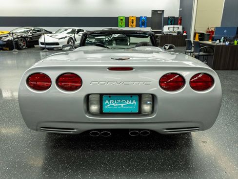 Used 2002 Chevrolet Corvette Convertible w/ Preferred Equipment Group2 RWD image 5