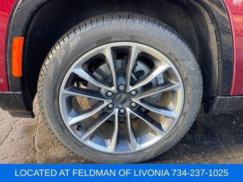 Used 2024 Jeep Wagoneer L Series III w/ Premium Group I image 5