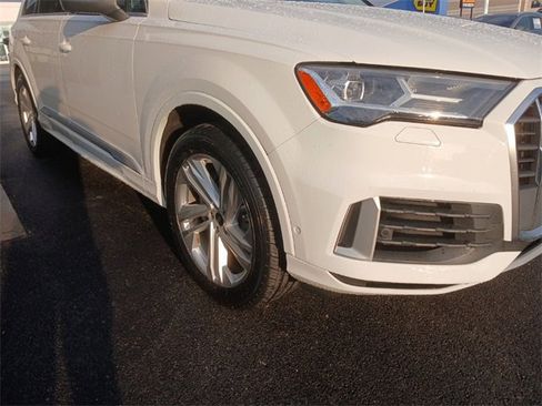 Used 2022 Audi Q7 3.0T Premium Plus image 19