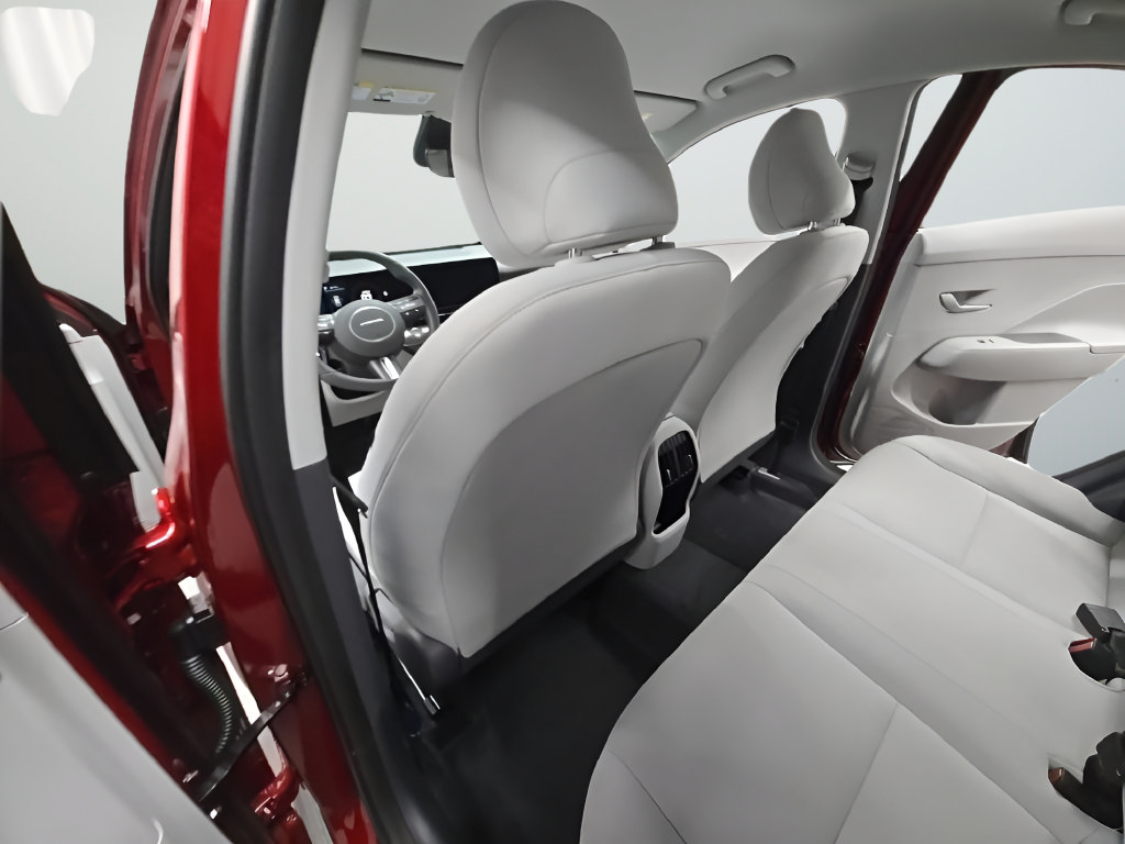 New 2027 Hyundai Kona SEL Sport AWD/4WD image 17