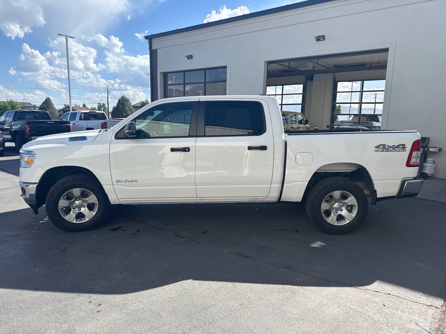 Used 2023 RAM 1500 Big Horn AWD/4WD image 5