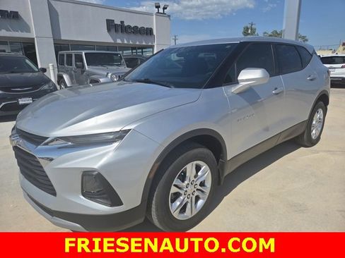 Used 2022 Chevrolet Blazer LT image 2