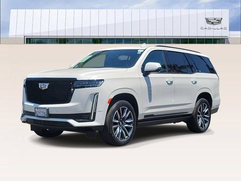 Certified 2022 Cadillac Escalade Sport Platinum w/ Heavy-Duty Trailer Package AWD/4WD image 1