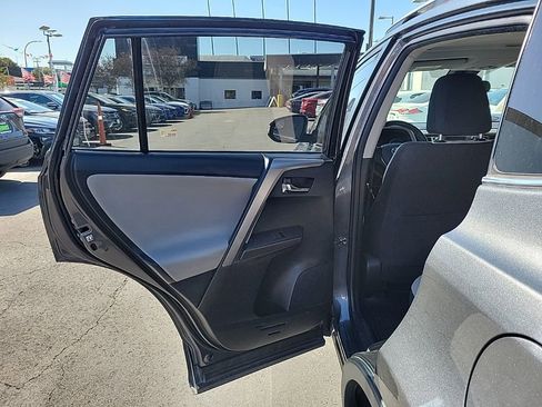 Used 2017 Toyota RAV4 XLE image 13