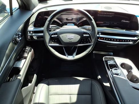 New 2026 Cadillac Lyriq Sport w/ LPO, ONYX Package AWD/4WD image 16