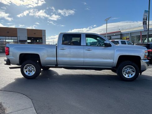Used 2019 Chevrolet Silverado 2500 LT AWD/4WD image 5