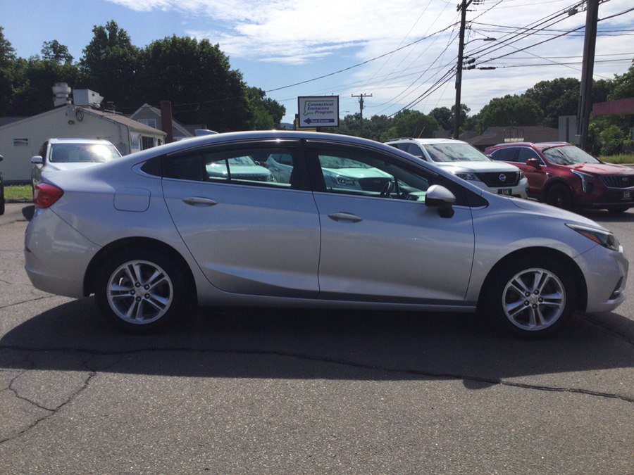 Used 2017 Chevrolet Cruze LT w/ Convenience Package FWD image 7
