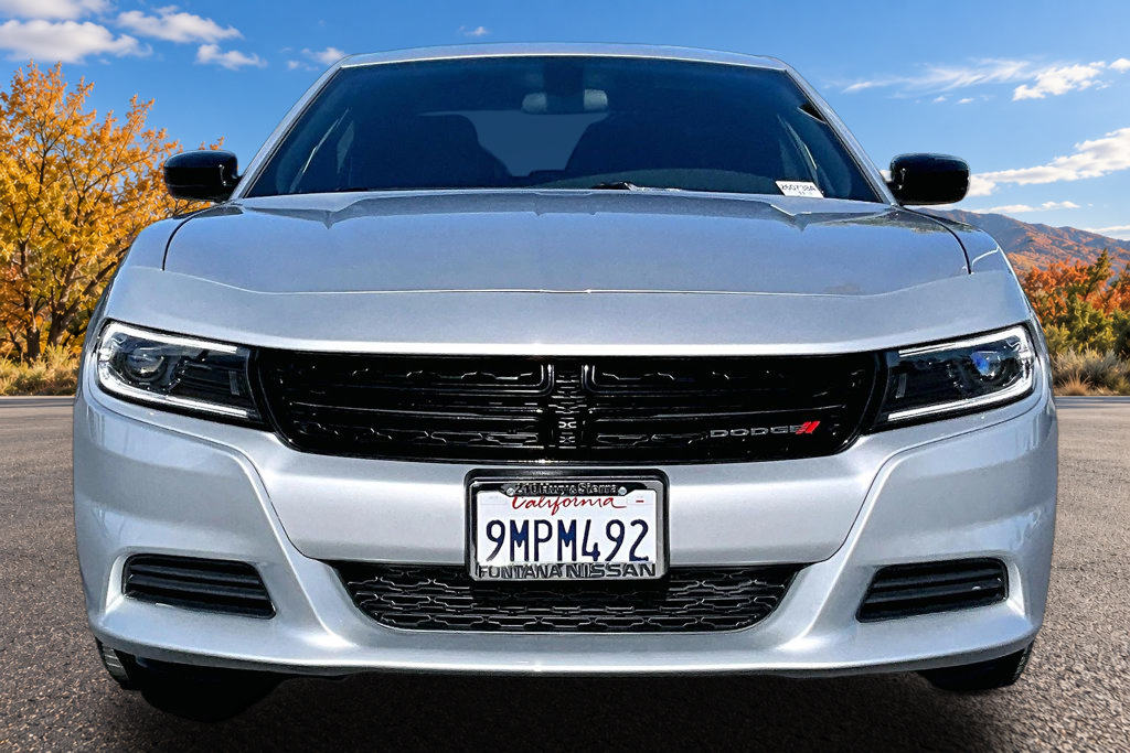 Used 2023 Dodge Charger SXT w/ Cold Weather Package RWD image 2