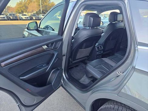 Used 2025 Audi Q5 2.0T Premium image 17