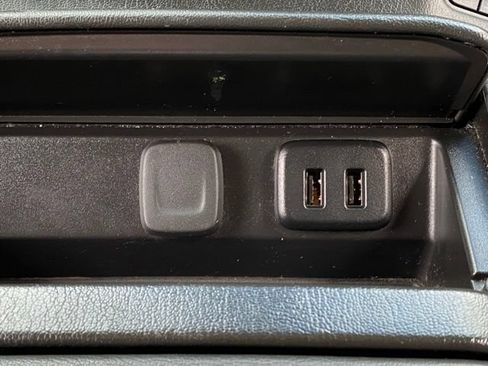 Used 2019 Chevrolet Tahoe Premier AWD/4WD image 37