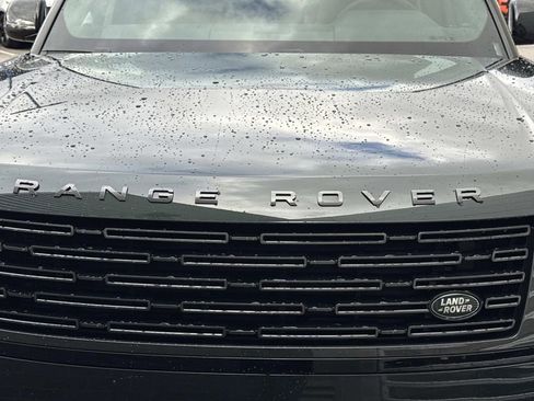 New 2025 Land Rover Range Rover SE AWD/4WD image 10