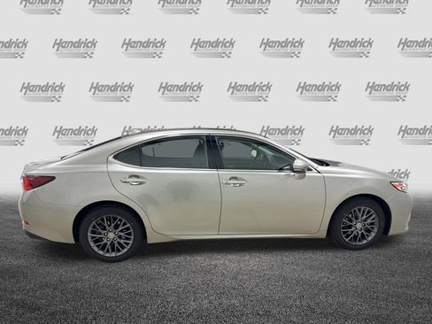 Used 2018 Lexus ES 350 w/ Navigation System Package image 11