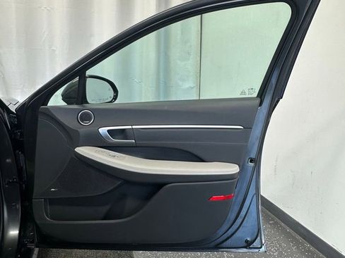 Certified 2025 Hyundai Sonata Limited image 17