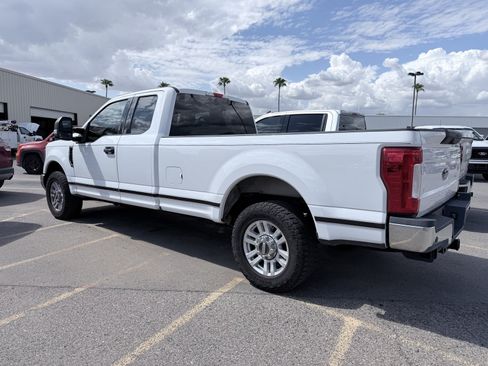 Used 2018 Ford F250 XLT w/ XLT Value Package RWD image 2