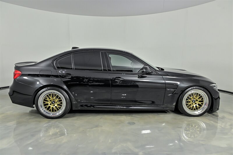 Used 2018 BMW M3 RWD image 11