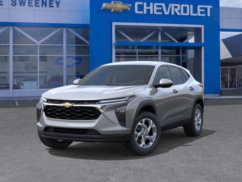 New 2026 Chevrolet Trax LS image 6