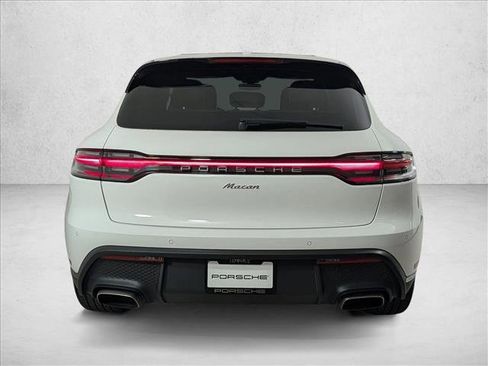 Certified 2023 Porsche Macan image 10