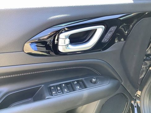 Used 2023 Jeep Compass High Altitude w/ Driver Assist Group I image 10