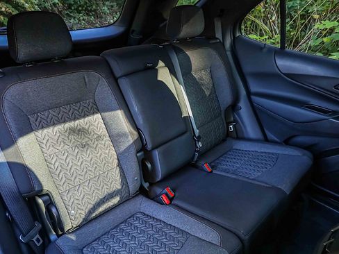 Used 2024 Chevrolet Equinox LT image 24