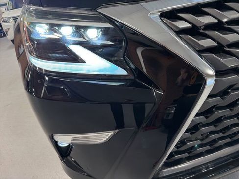 Used 2023 Lexus GX 460 Premium w/ Premium Plus Package image 39