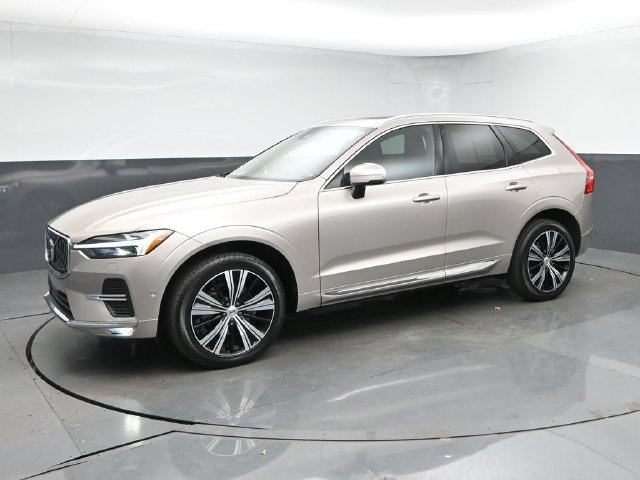 Used 2023 Volvo XC60 B5 Plus w/ Protection Package Premier FWD image 4