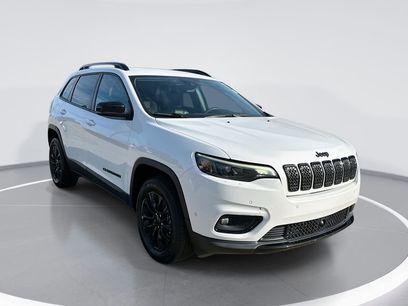 Used 2023 Jeep Cherokee Altitude Lux