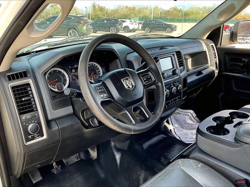 Used 2018 RAM 2500 Tradesman w/ Chrome Appearance Group image 14