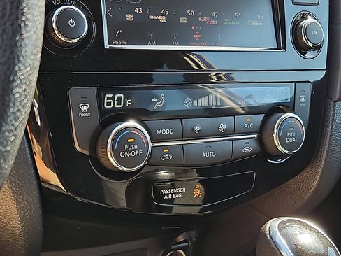 Certified 2019 Nissan Rogue SV AWD/4WD image 15