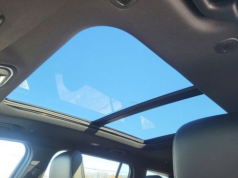 New 2025 Jeep Grand Cherokee L Limited image 15