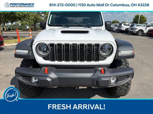 Used 2026 Jeep Gladiator Mojave w/ Safety Group AWD/4WD image 3