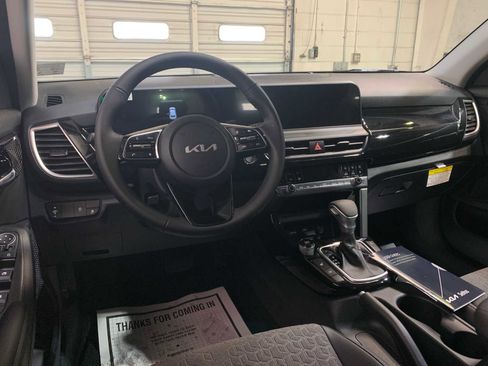 New 2026 Kia Seltos S image 4