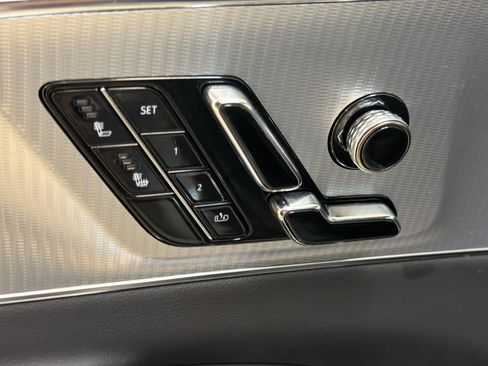 Used 2024 Cadillac Lyriq Tech AWD/4WD image 18