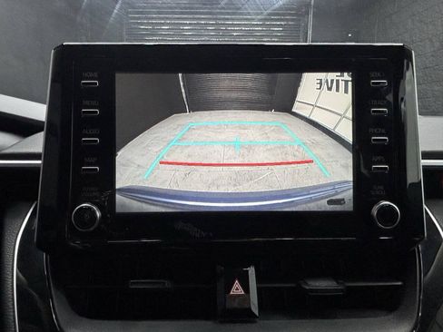 Used 2020 Toyota Corolla LE FWD image 22