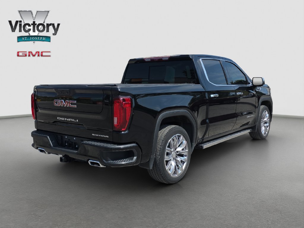 Used 2023 GMC Sierra 1500 Denali w/ Denali Reserve Package AWD/4WD image 17
