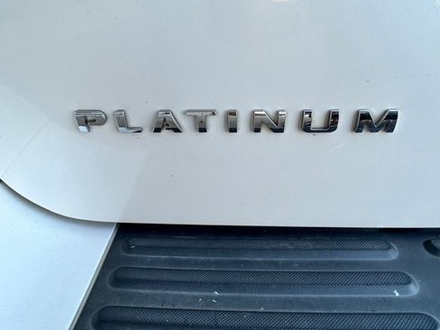 Used 2016 Ford Expedition Platinum RWD image 32