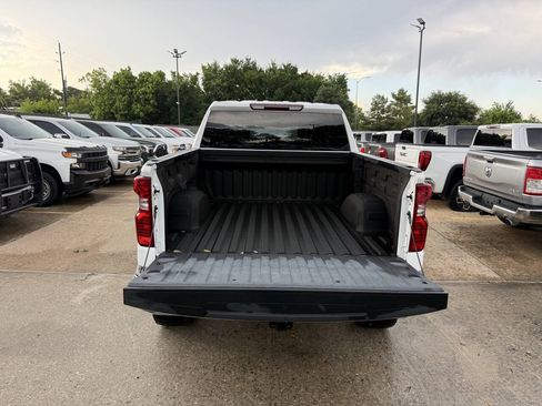 Used 2021 Chevrolet Silverado 1500 LT RWD image 37