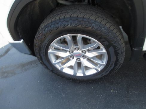 Used 2019 GMC Sierra 1500 SLT w/ SLT Premium Package image 13