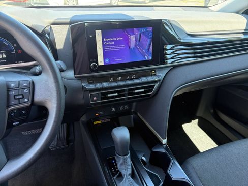 Used 2026 Toyota Camry LE FWD image 17