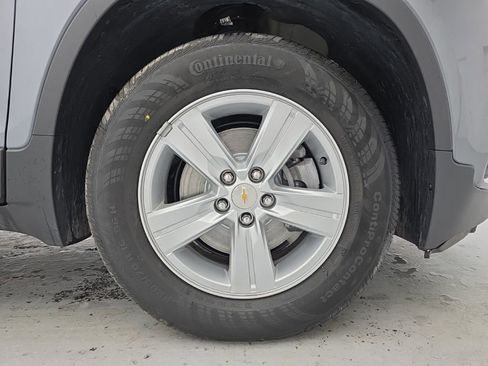 Certified 2020 Chevrolet Trax LS w/ Tint and Cruise Package FWD image 19