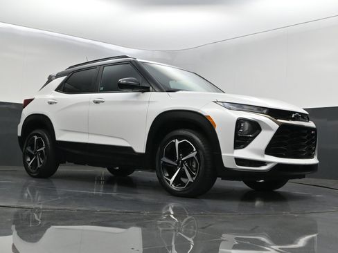Used 2023 Chevrolet TrailBlazer RS AWD/4WD image 33