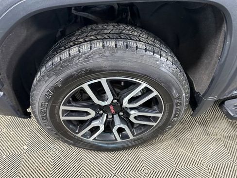 Used 2019 GMC Sierra 1500 AT4 w/ AT4 Premium Package image 10