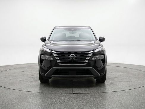 Used 2025 Nissan Rogue SV AWD/4WD image 2
