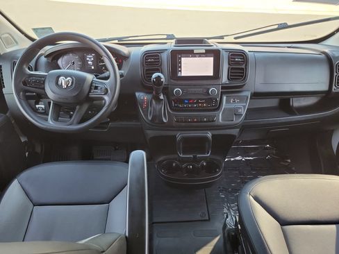 Used 2025 RAM ProMaster 2500 w/ Convenience Group FWD image 4