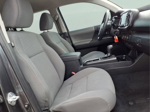 Used 2021 Toyota Tacoma SR w/ SR Convenience Package RWD image 11
