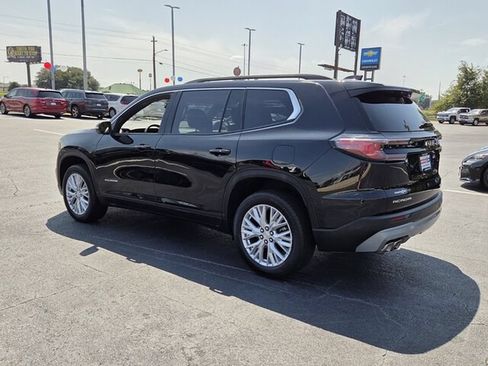 Used 2026 GMC Acadia Elevation w/ Elevation Premium Package FWD image 5