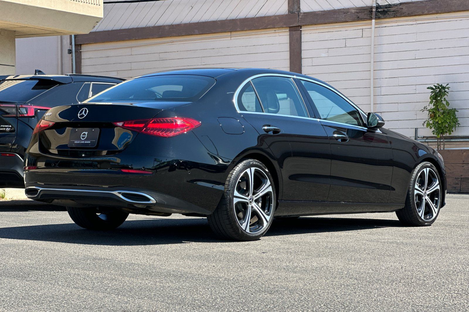 Used 2025 Mercedes-Benz C 300 Sedan image 2