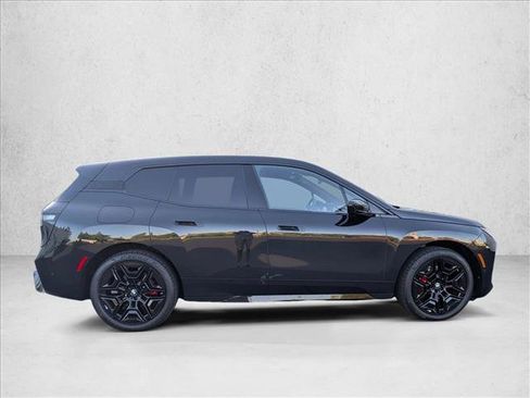 Certified 2026 BMW iX xDrive60 w/ M Sport Package AWD/4WD image 4